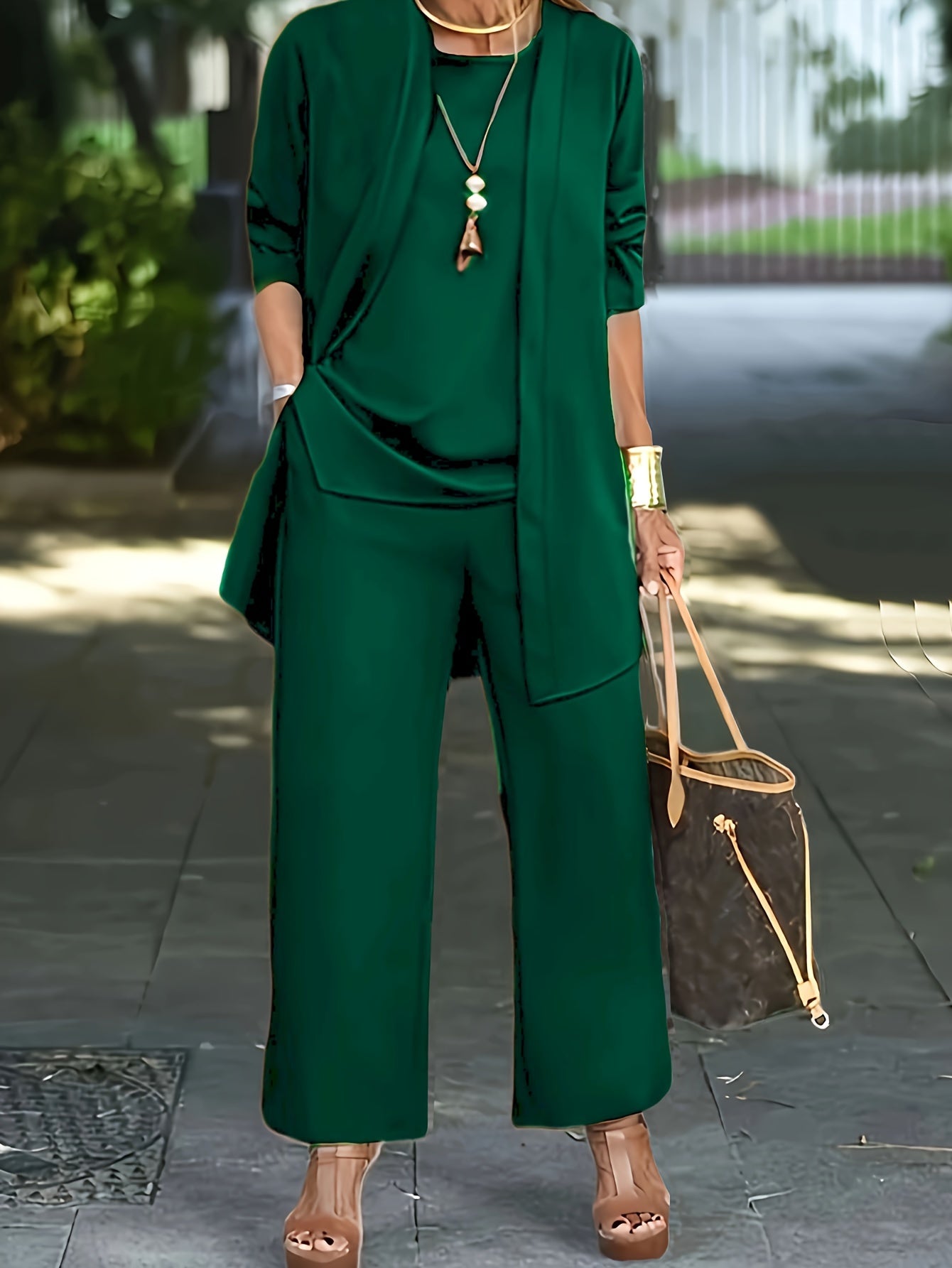 SYLVIE – VERSASTYLE THREE-PIECE SET