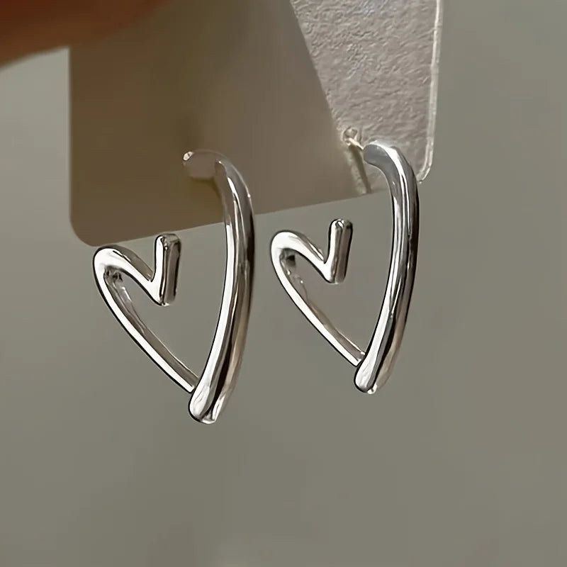 Elegant Heart-Shaped Rose Gold  Earrings