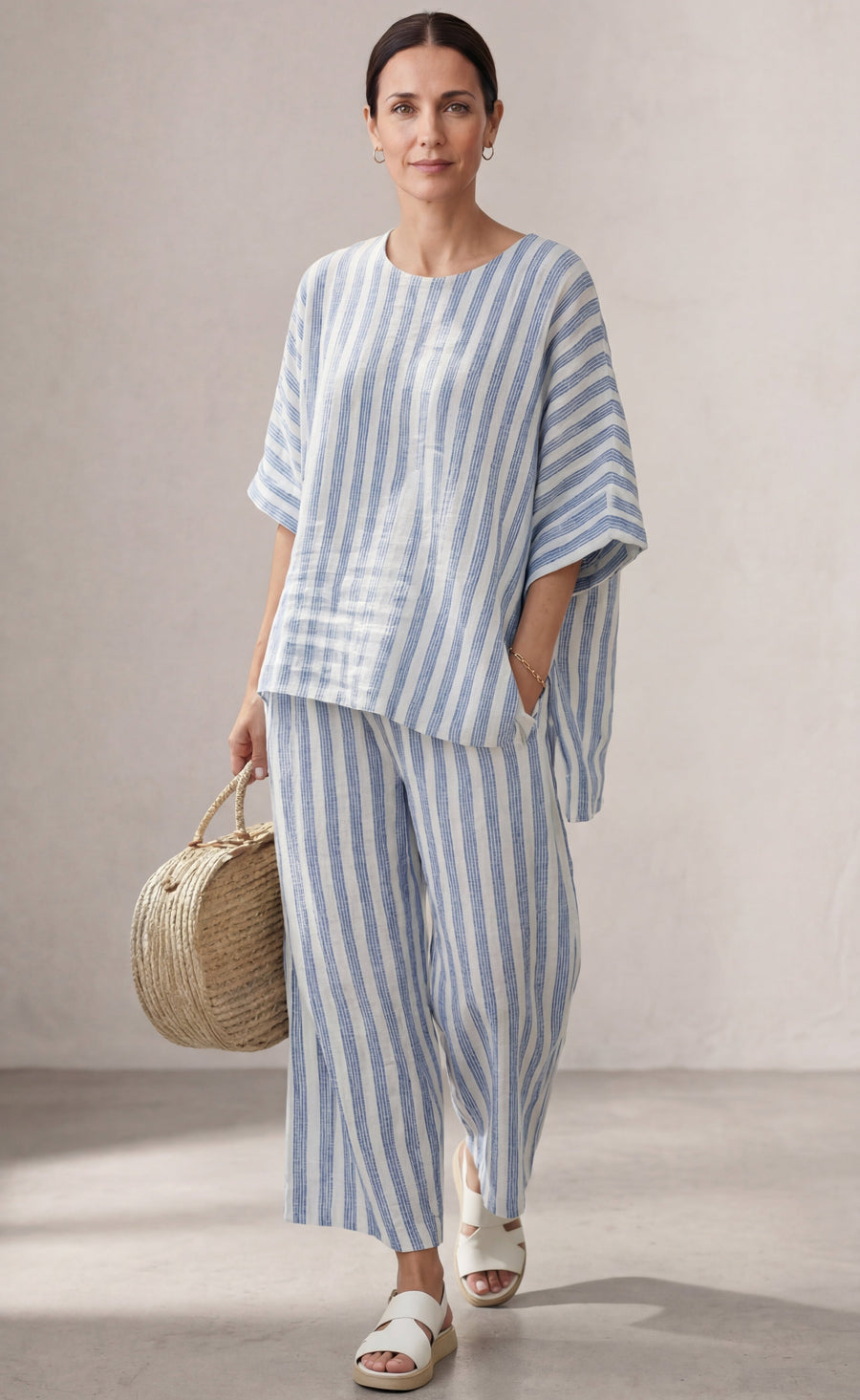 Federica — Sophisticated Linen Top with Blue Stripes and Casual Trousers