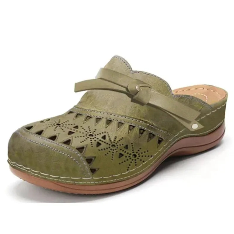 Danielle – Everyday Support Clogs